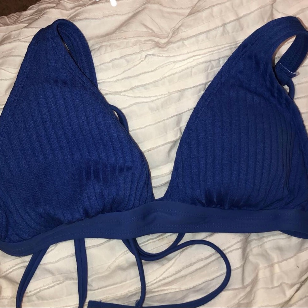Robbed blue bikini